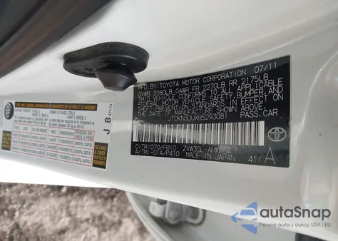 2011 Toyota Prius Two from USA, damaged, VIN JTDKN3DUXB5293081